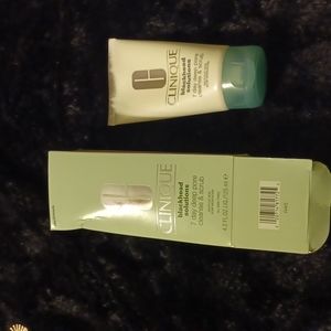 Clinique 7 day deep pore scrub